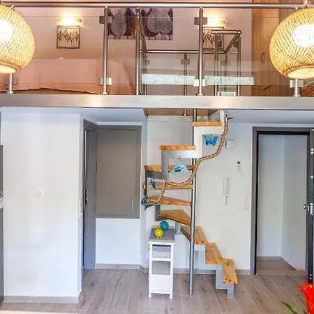 Garden Apartment *